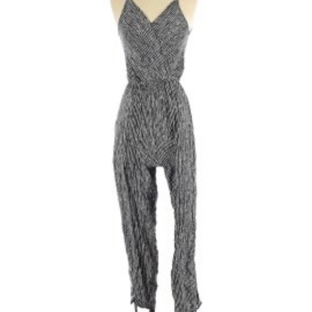 Short sleeve black and white jumpsuit